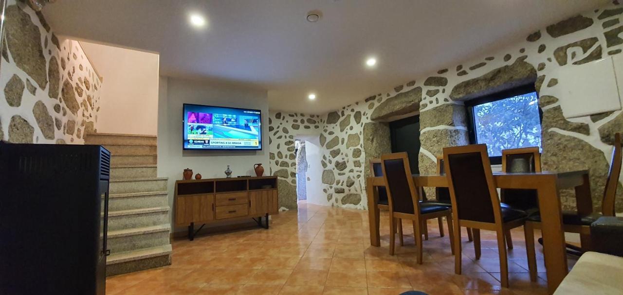Quinta Da Tormenta -14 Pessoas- Cabeceiras De Basto 2 Casas E Piscina Privada Villa Екстериор снимка
